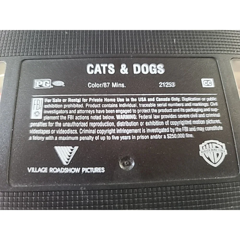 Cats & Dogs VHS Warner Bros. (2001) NO CASE READ